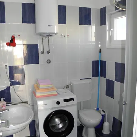 Apartment Maslenica-bougainvillea
